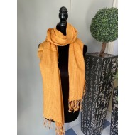 Chal viscosa sí­mil lino UNISEX tipo pashmina,tamaño 70 x 180 cms+flecos, amarillo ocre